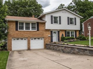 7928 Remington Dr, Pittsburgh, PA 15237