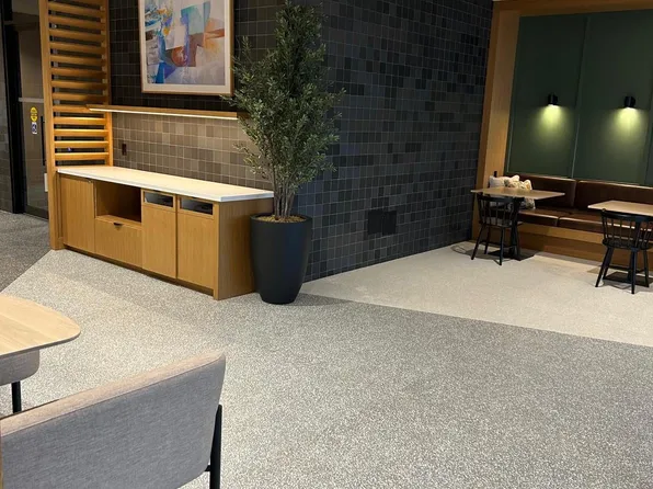 2495 Eglinton Ave W, Mississauga, ON