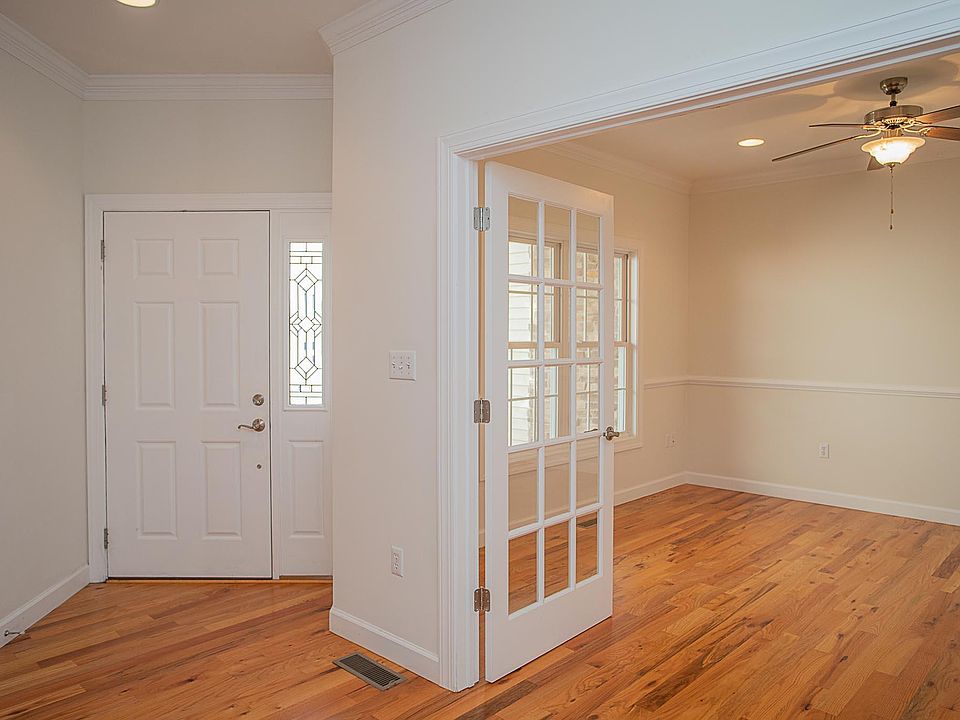 1st image of 285 Vista Links Dr