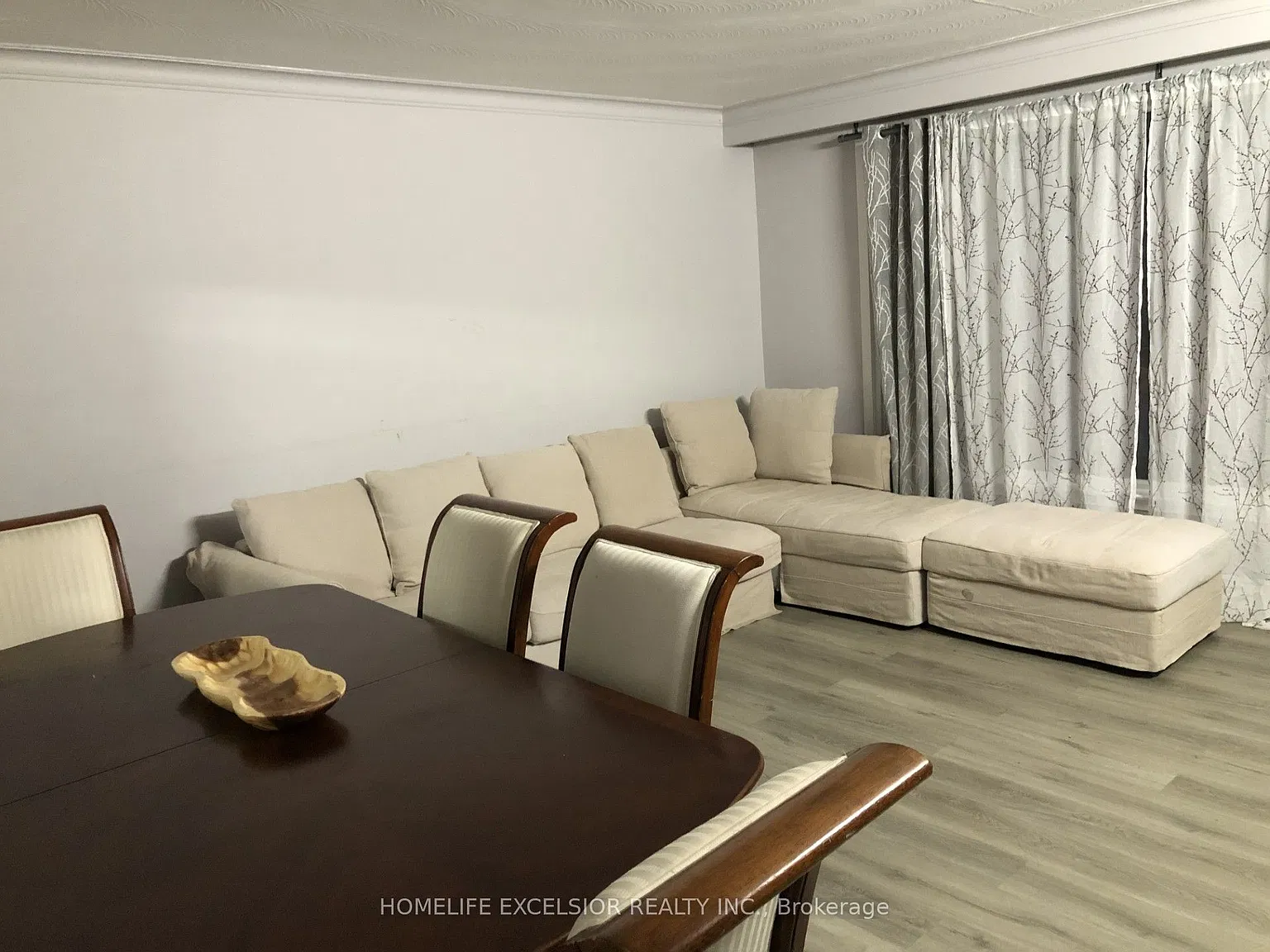 3 bed, $2,600 — Photo 2