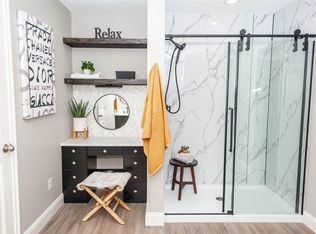 200 Gallop Ct, Waxahachie, TX 75165