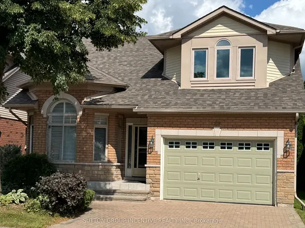 17 Sunset Blvd, New Tecumseth, ON L9R 1Y8