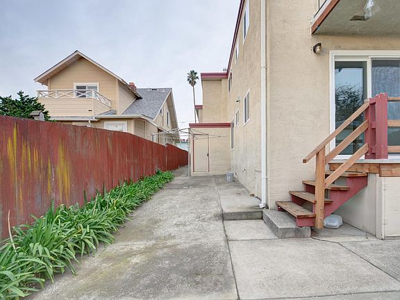 4th image of 3676 Laurel Ave APT 2