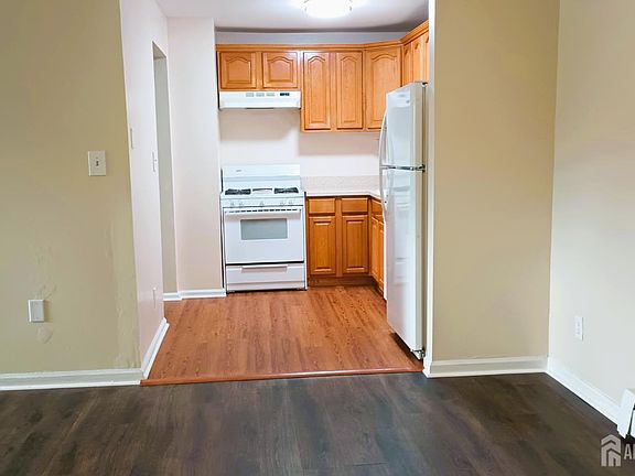 5th image of 117 Cricket Ln