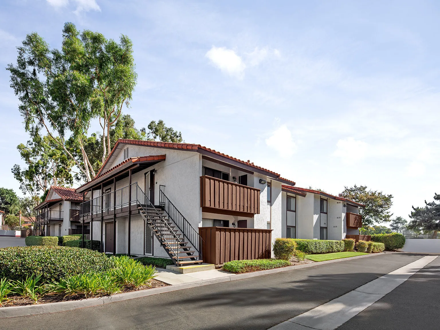 North Upland Terrace Apartments — Photo 2