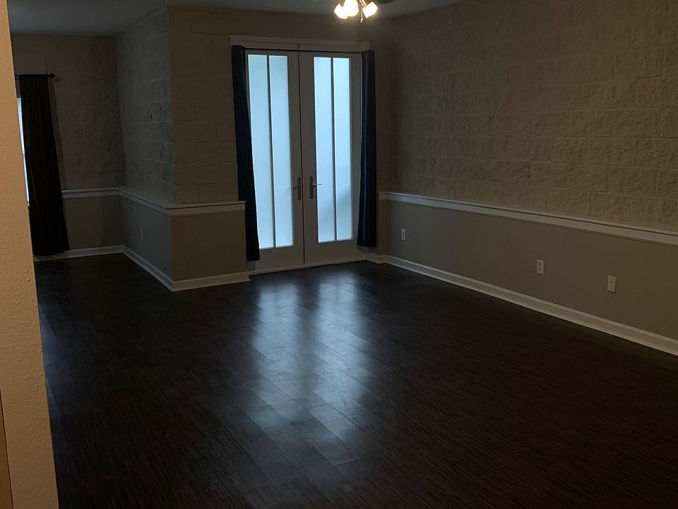 1st image of 6918 Northside Dr #D