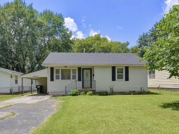 1037 N Fulbright Avenue, Springfield, MO 65802