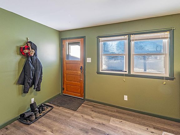 2nd image of 215 Winnebago Ave