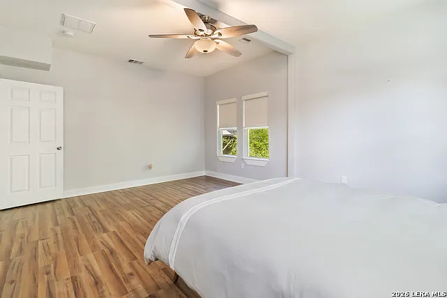 944 Fulton Ave — Photo 22