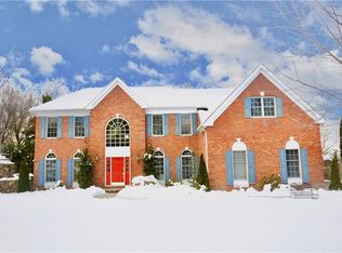 20 Paddock Rd, White Plains, NY 10605