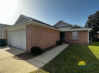 1902 Summer Hills Ln, Fort Walton Beach, FL 32547