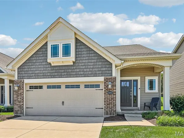 2487 Windswept Farms Dr, Eureka, MO 63025