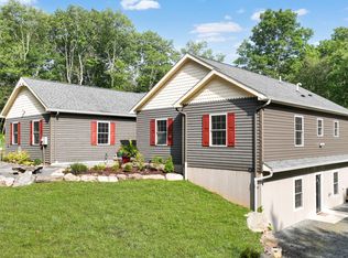 128 Winding Brook Dr, Shohola, PA 18458