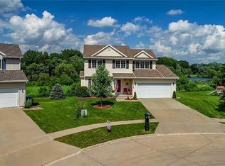 5105 68th St, Urbandale, IA 50322