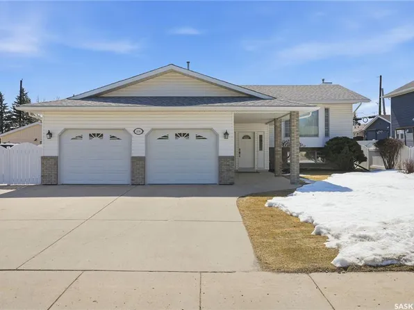 106 3rd STREET S, Martensville, SK S0K 2T2
