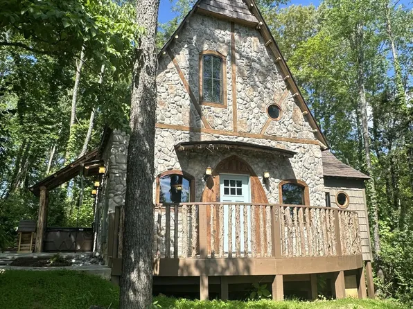 970 Douglas Dam Rd #27, Kodak, TN 37764