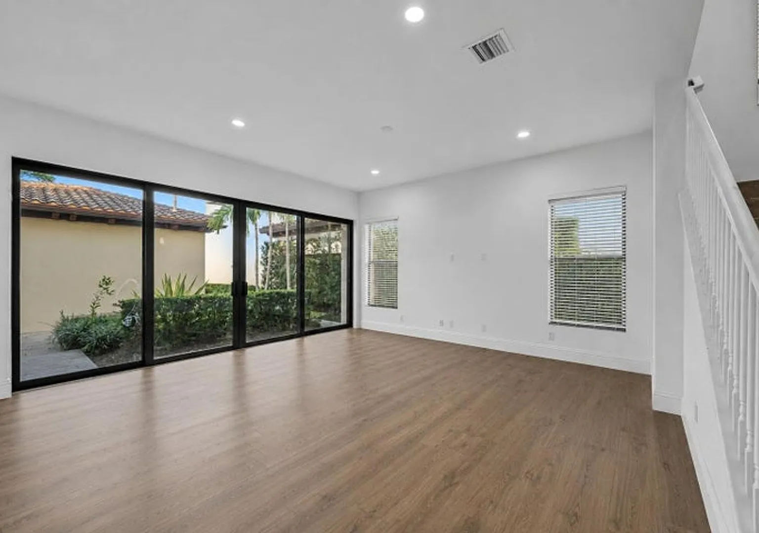 6020 Curie Place, Palm Beach Gardens, FL 33418 - 6031 — Photo 4