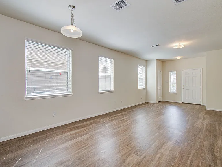 10410 Solitude Way — Photo 11
