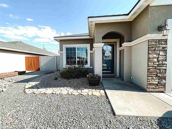 4th image of 1016 Heather Dr