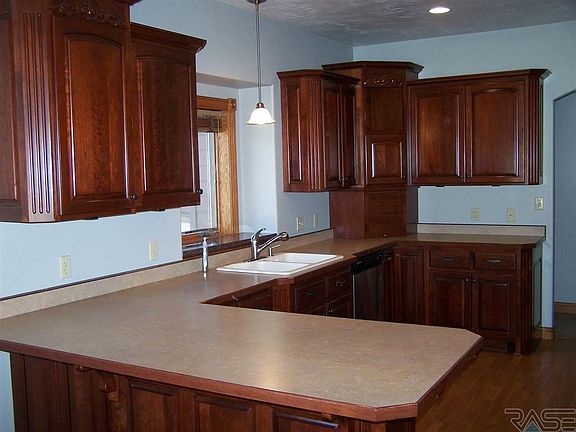4th image of 509 N Sagehorn Dr