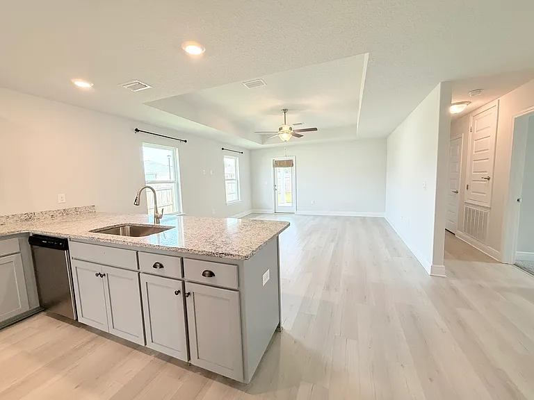 601 Sand Pine Dr — Photo 7