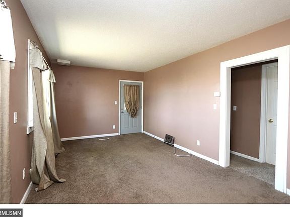 4th image of 1696 Charles Ave