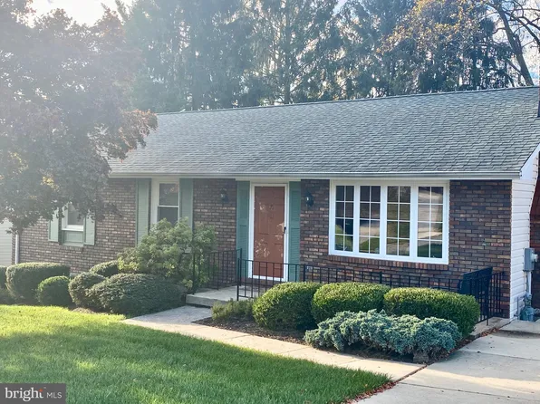 11 Flanders Ridge Ct, Cockeysville, MD 21030