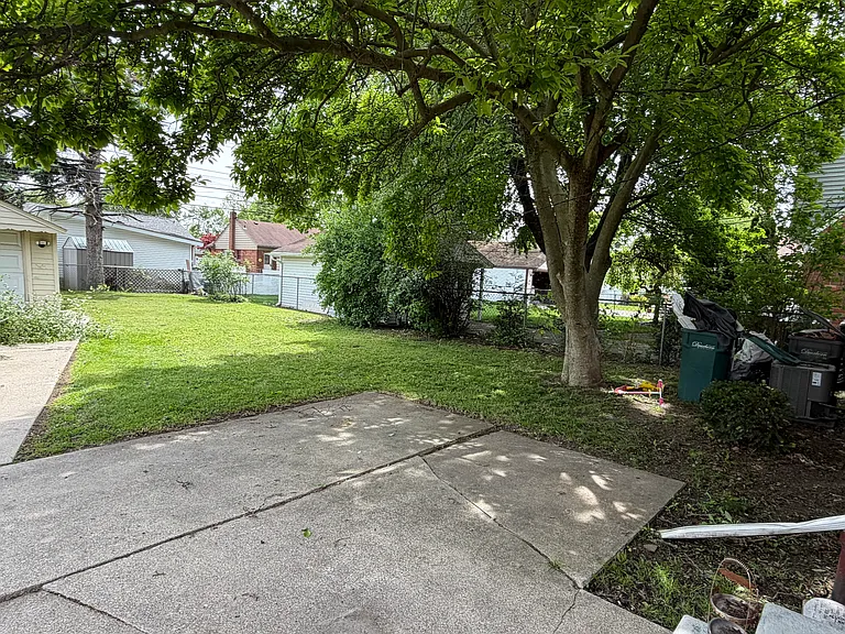 2615 Venice St — Photo 2