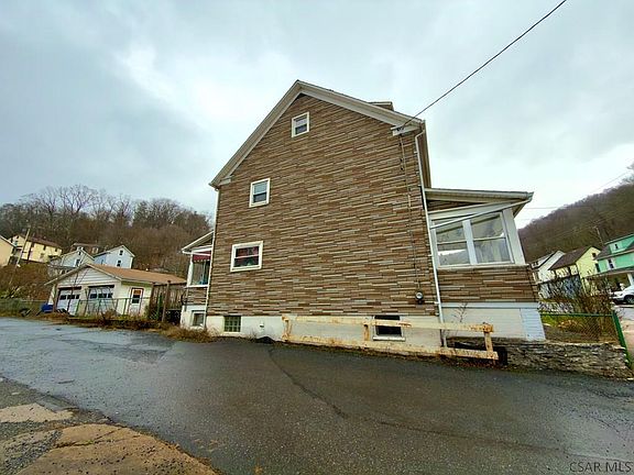4th image of 444 Green Valley St