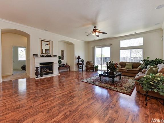 5th image of 10305 Braga Ct