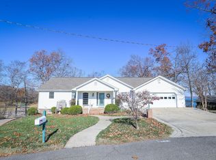 368 Lake Dr, Benton, KY 42025