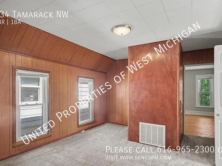 934 Tamarack Ave NW — Photo 6