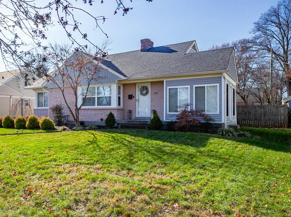 228 Hemingway Rd, Saint Matthews, KY 40207