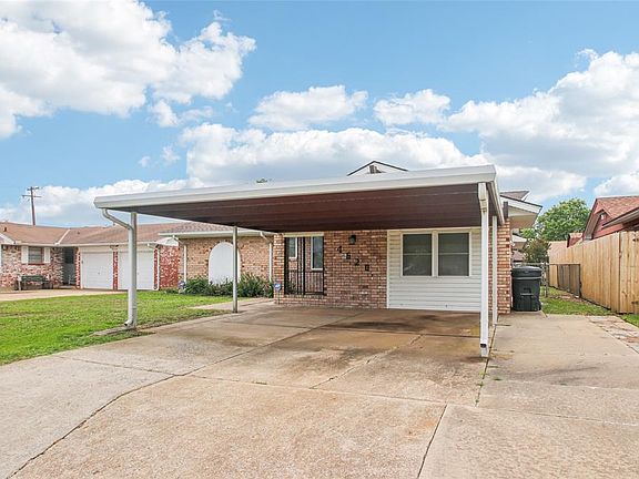 3rd image of 4620 SE 41st St
