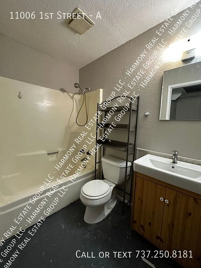 $500 off first month's rent with 18 month lease! Must move in by August 30th. — Photo 4