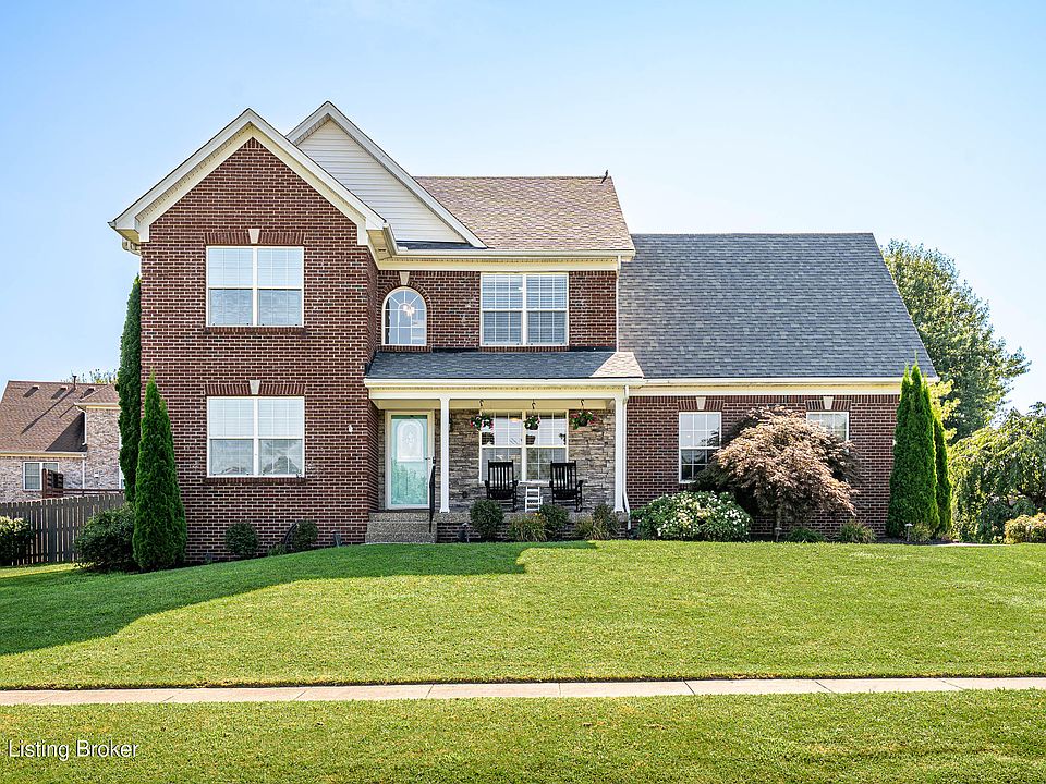 1st image of 810 Abingdon Cir