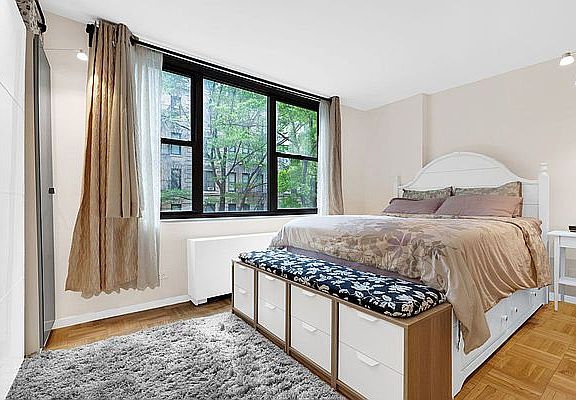 4th image of 333 E 49th St APT 4P