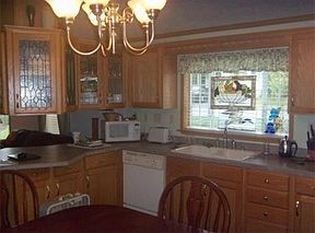 4th image of 36 Windbrook Dr