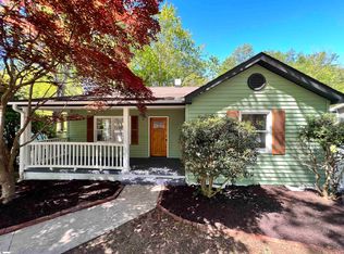 12 Mayfair Dr, Taylors, SC 29687