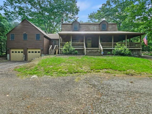 162 Center Depot Rd, Charlton, MA 01507