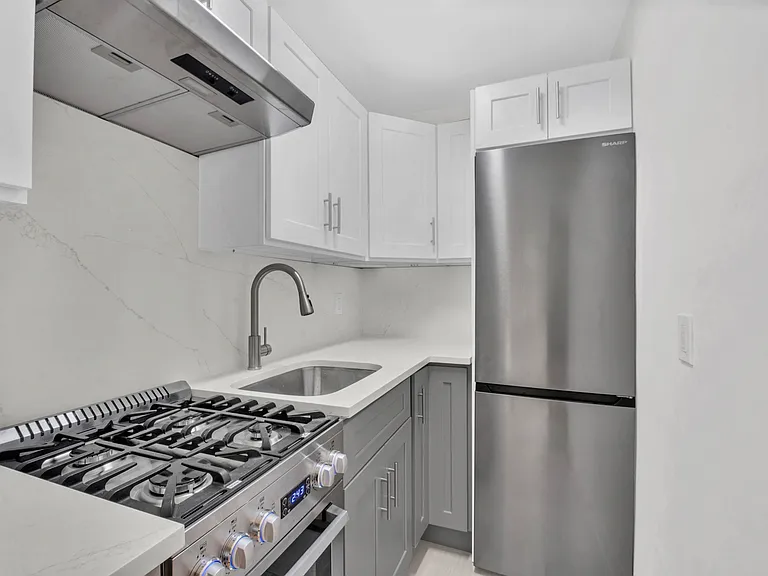 12 W 122nd St #2B — Photo 7