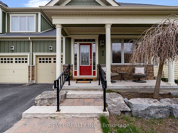 4th image of 42 Sandy Coast Cres