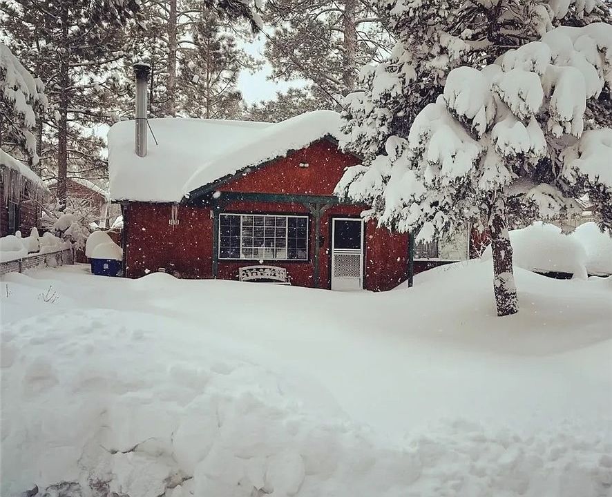 1st image of 1013 Tinkerbell Ave