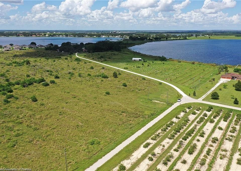 2nd image of 220 E Shockley Road