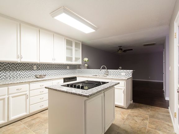2nd image of 8184 Quail Walk Pl