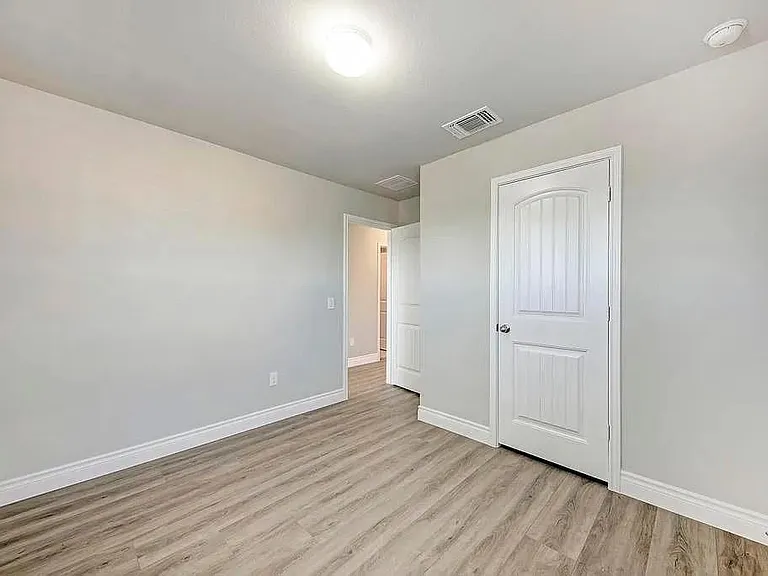 6713 Branrust Dr — Photo 28