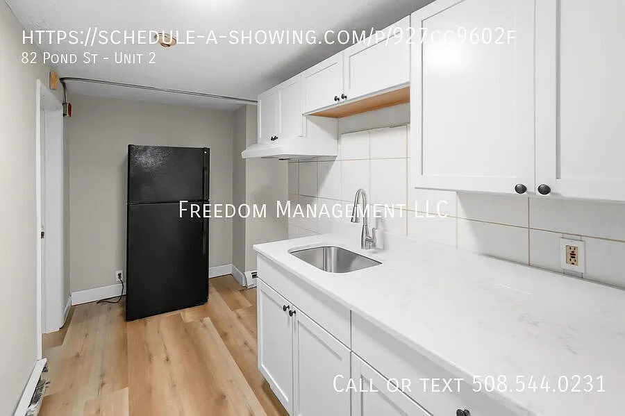Building Photo - 82 Pond St #2
