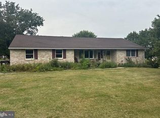 2911 Federal Dr, Gilbertsville, PA 19525
