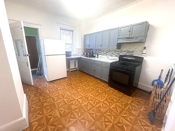 2nd image of 3206 Kennedy Blvd #1