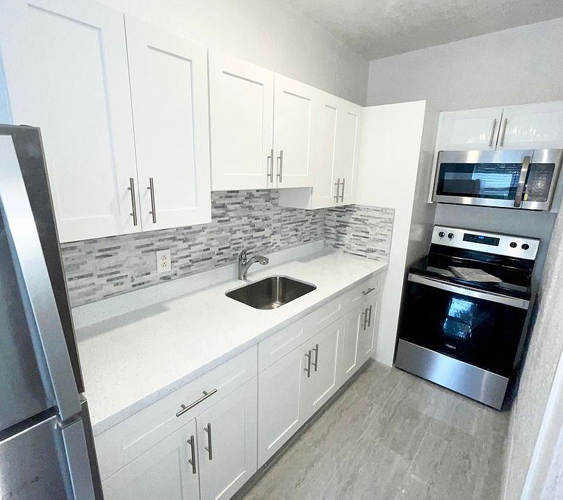 1st image of 323 N Westland Ave #13284034